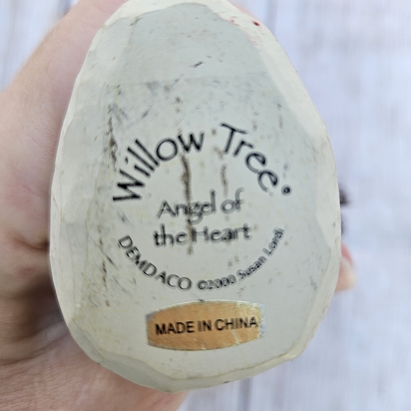 Willow Tree "Angel of the heart" Figurine - Picture 6 of 6